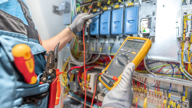 Best Circuit Breaker Repair  in Vinings, GA